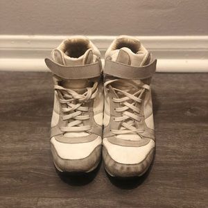 TOPSHOP, heeled, wedge sneakers. White and Gray.